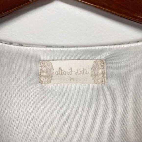 Altar'd State Front Tie Long Sleeve Snakeskin Print Romper Gray Size M - Picture 9 of 10